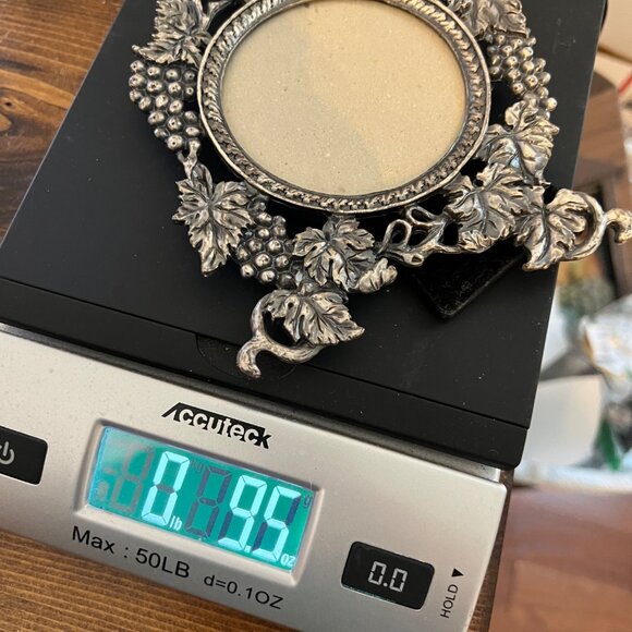 Vintage Ornate Linco Perfect Pewter Grape Leaf Photo Frame 3” round - Picture 11 of 11